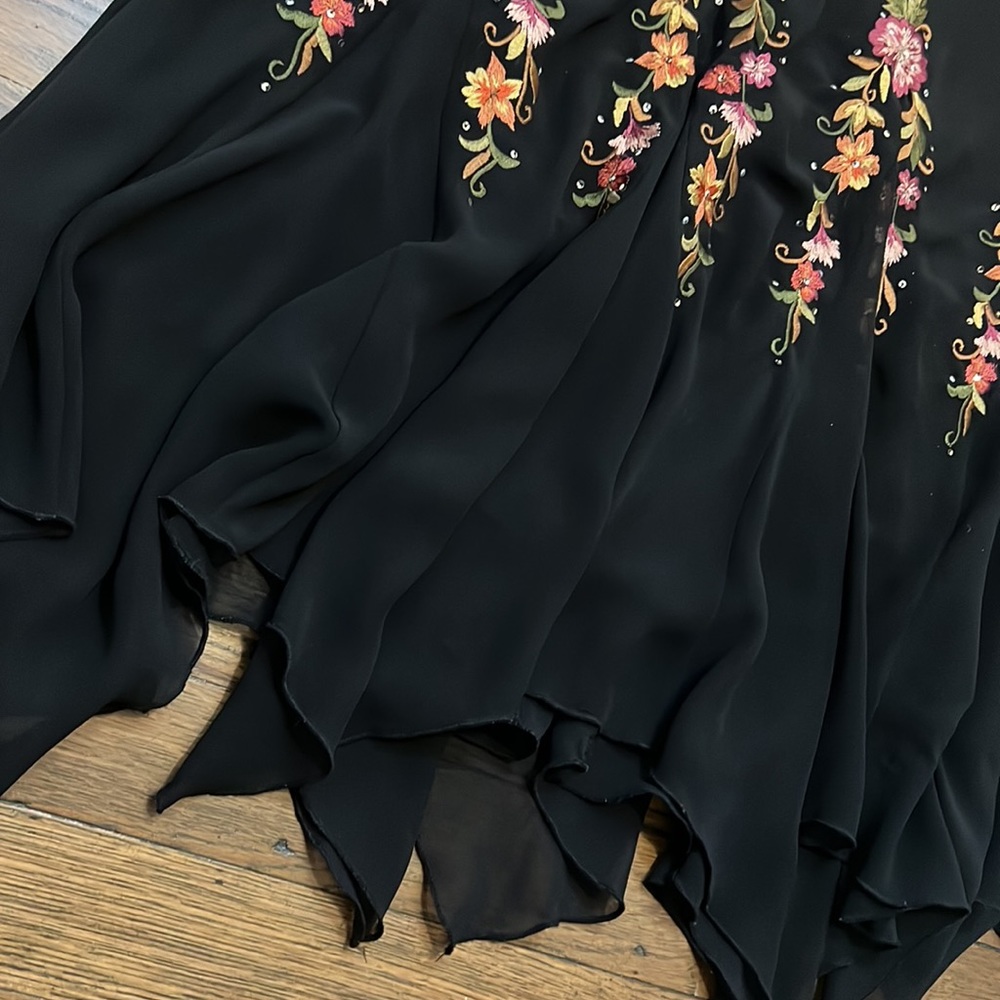 Petite Black and Floral Dress 12P - Picture 2 of 9